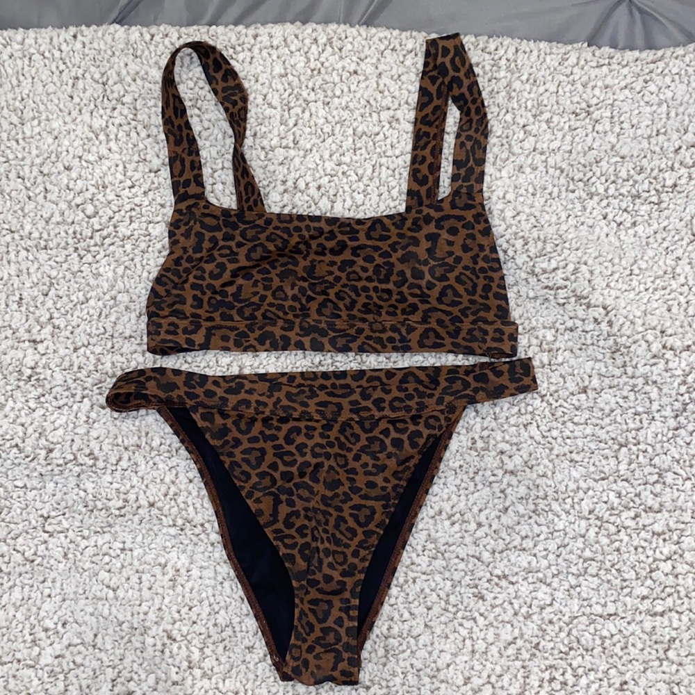 swim suit
